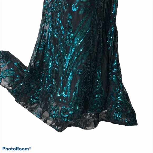 SALE Gorgeous Sequin Gown - Picture 6 of 9